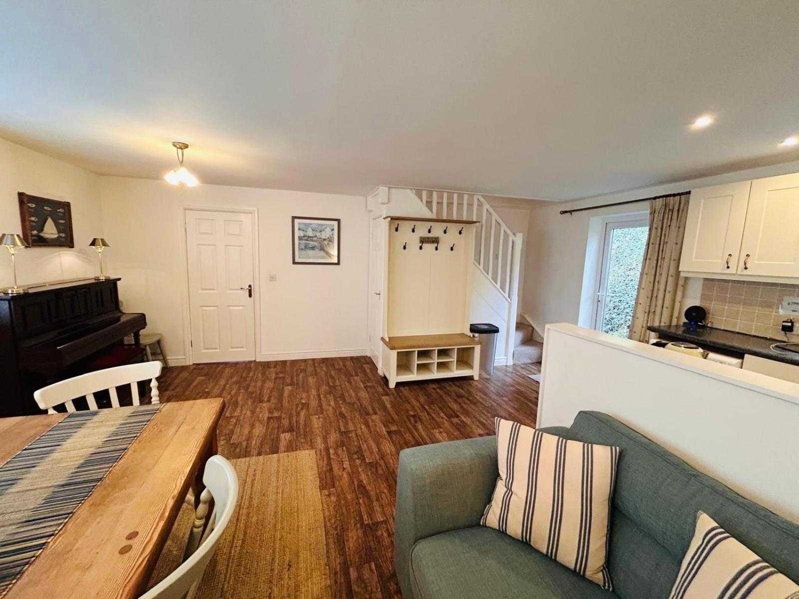 Y Bwthyn Appartement Bangor  Buitenkant foto